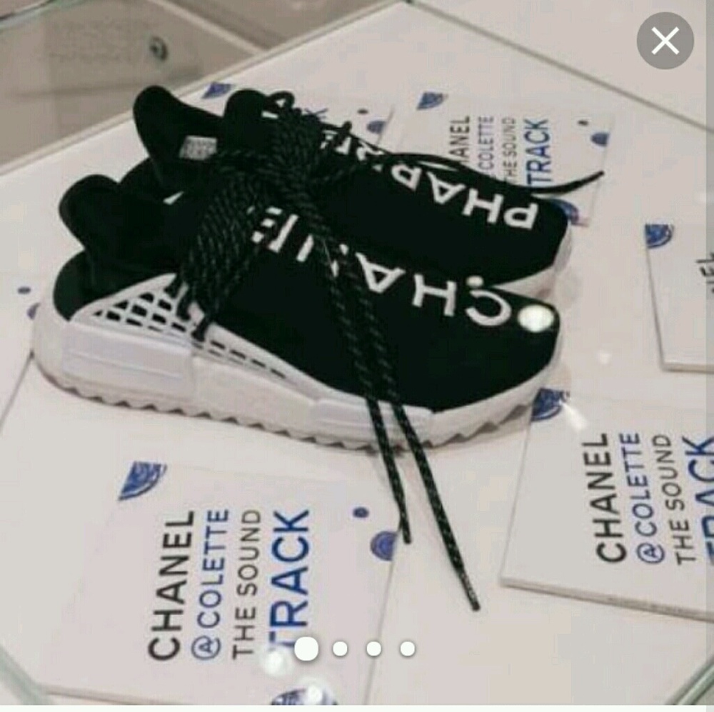 Meet your Posher, Crystal